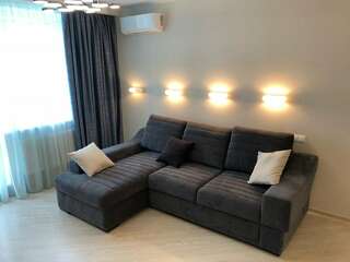 Фото Гостиница Sibgat Apartments Казань Апартаменты с гостиной и спальней с двуспальной кроватью 4 Гостиница Sibgat Apartments Казань Апартаменты с гостиной и спальней с двуспальной кроватью-4